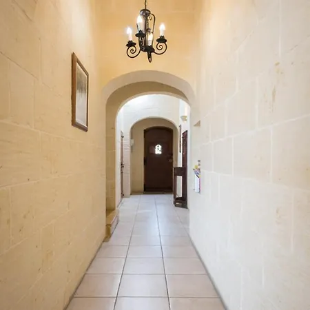 3 Bedroom With Private Pool And Views *