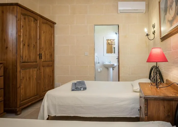 3 Bedroom With Private Pool And Views *