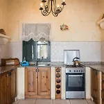 3 Bedroom With Private Pool And Views نادور
