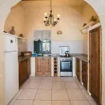 3 Bedroom With Private Pool And Views *