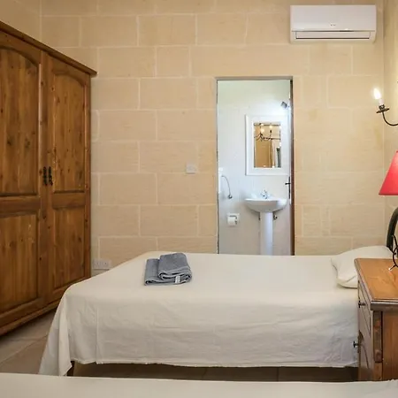 3 Bedroom With Private Pool And Views *